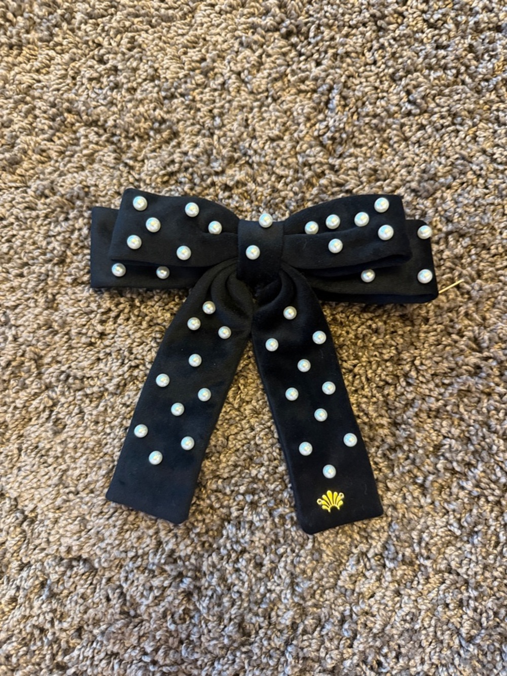 NWOT Lele Sadoughi black velvet Jet Pearl Embellished Antoinette Bow Barrette